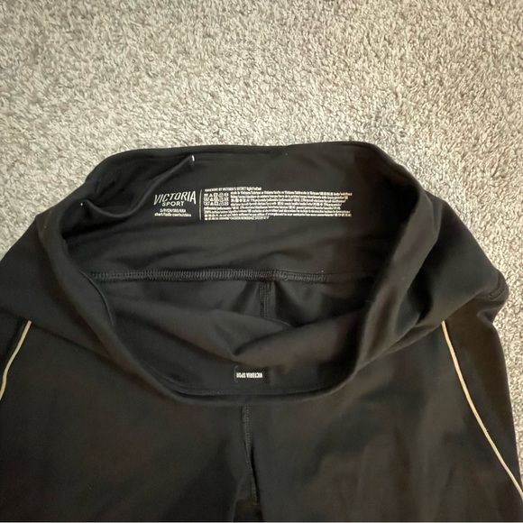 Victoria's Secret VS Sport Size S Black Knockout Sheer Ankle Leggings - Picture 4 of 12